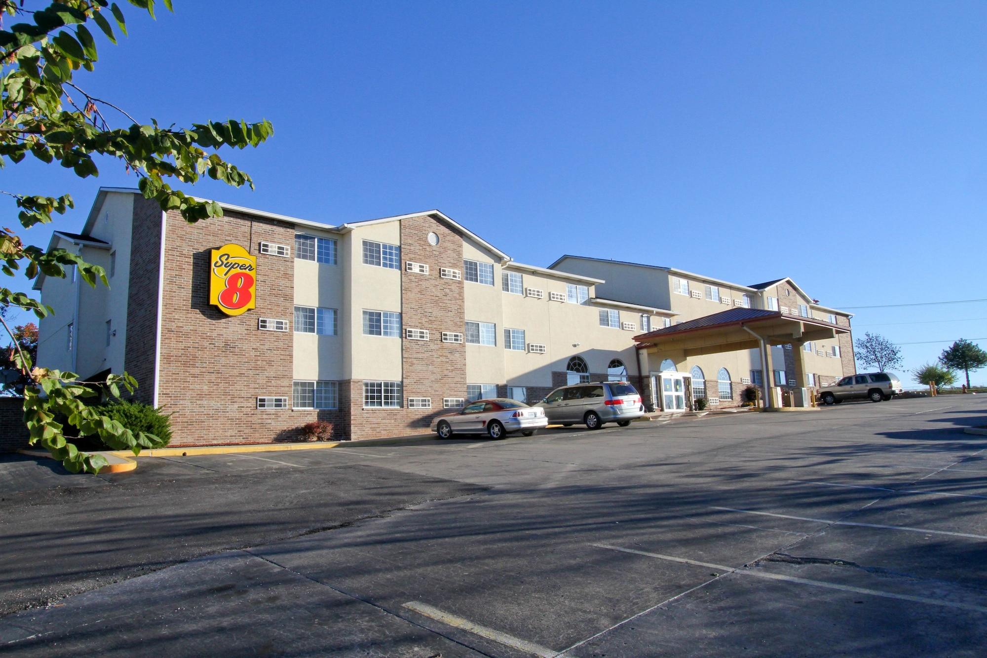 Super 8 By Wyndham Kansas City Zewnętrze zdjęcie