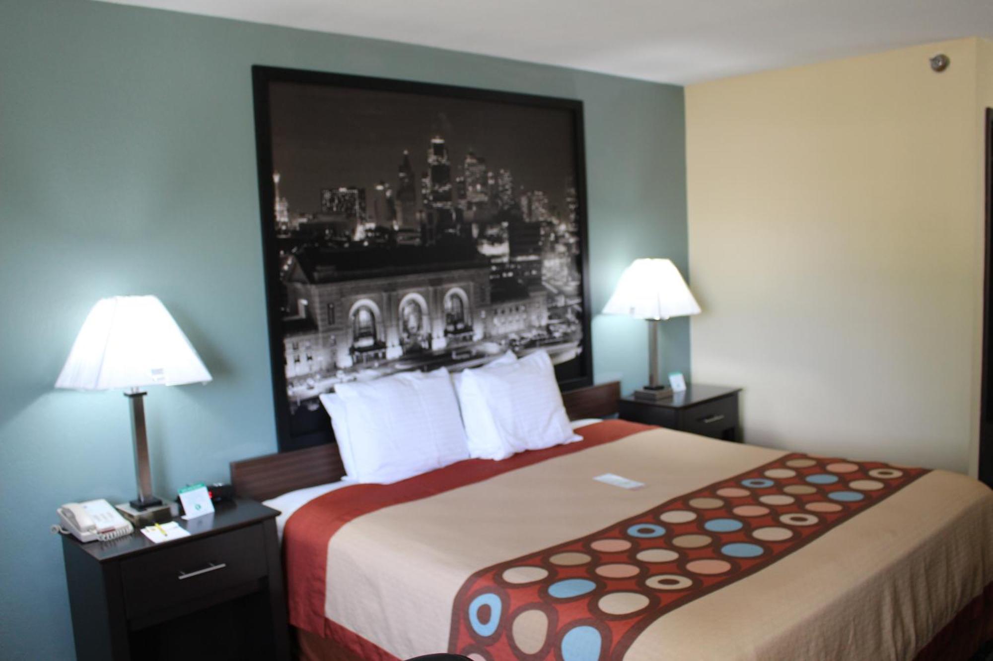 Super 8 By Wyndham Kansas City Pokój zdjęcie