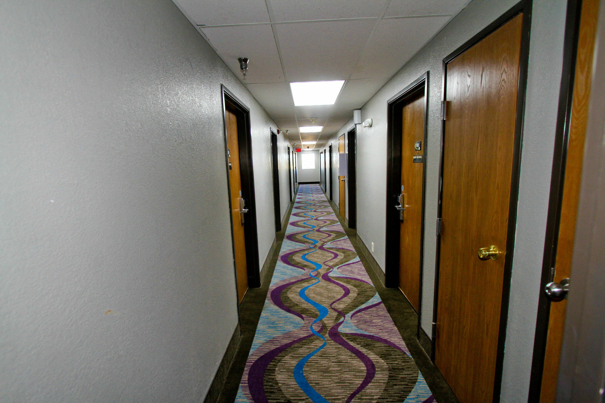 Super 8 By Wyndham Kansas City Zewnętrze zdjęcie